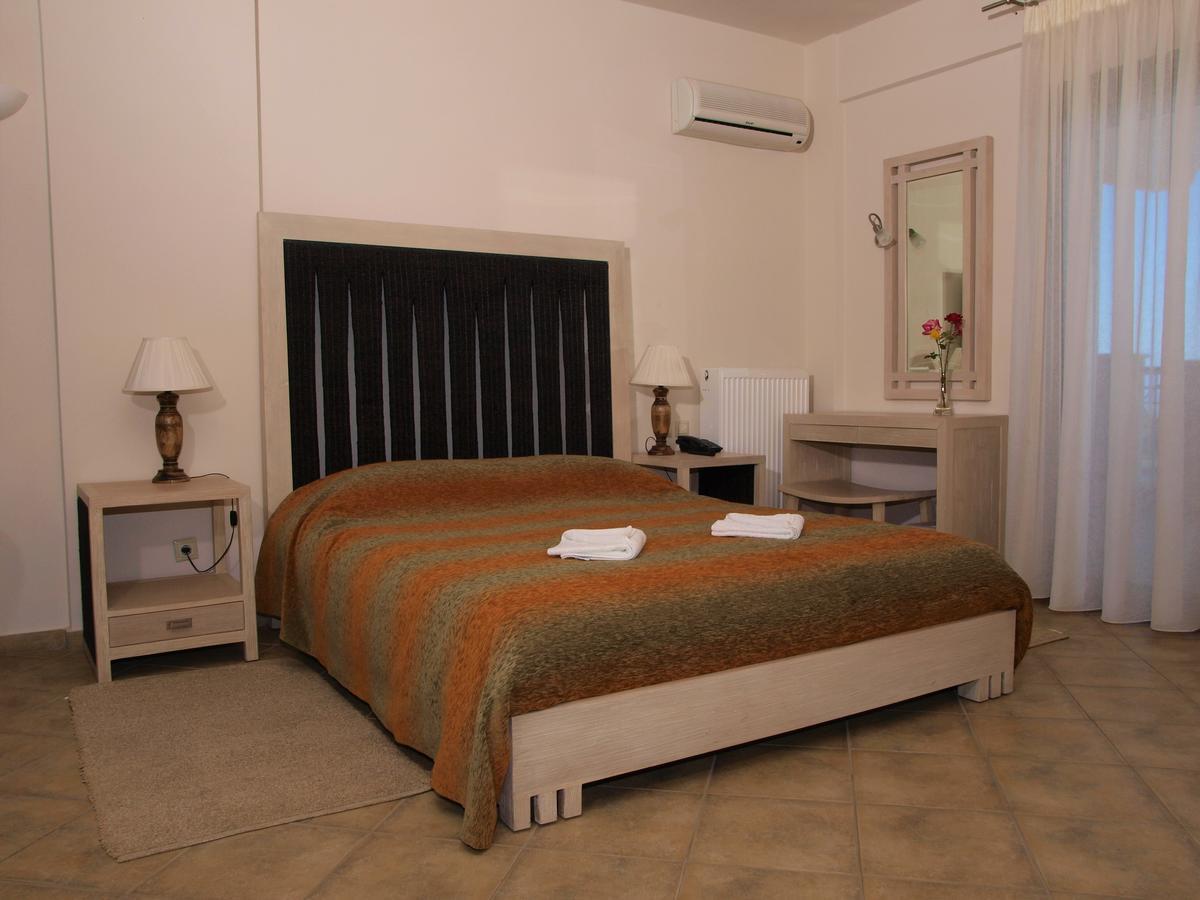 Hotel Theasi Diakopto Zewnętrze zdjęcie